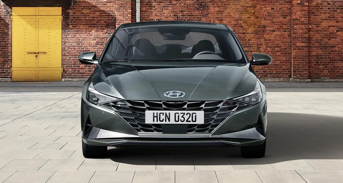 Mặt trước Hyundai Elantra