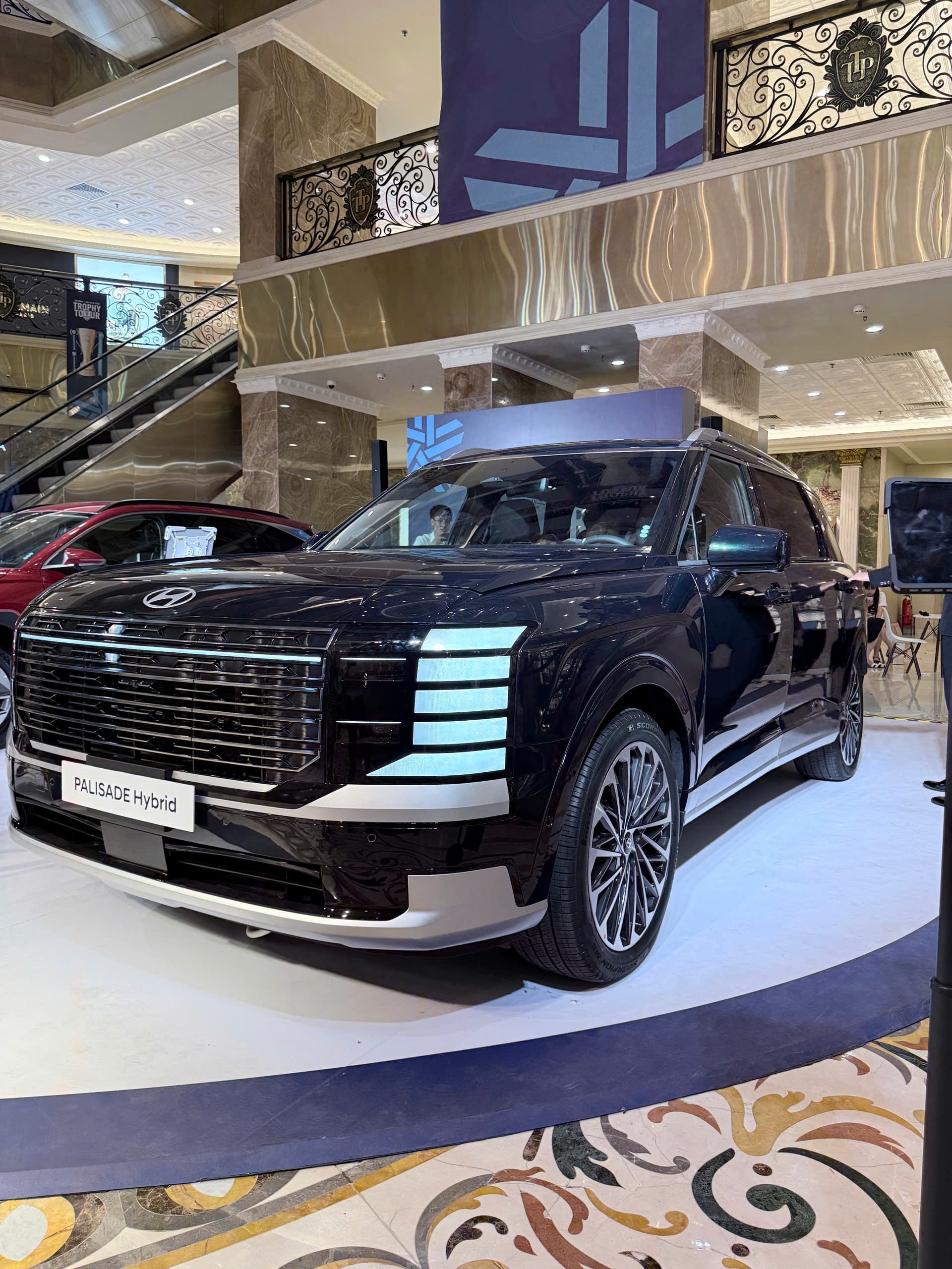 Hyundai All New Palisade Hybrid 2026 nhìn từ góc sau trong ảnh tài liệu dự án