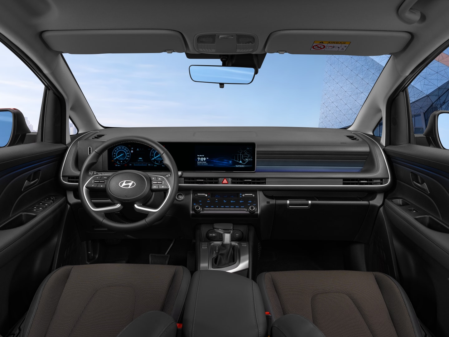 Khoang hành khách tiện nghi Hyundai Stargazer